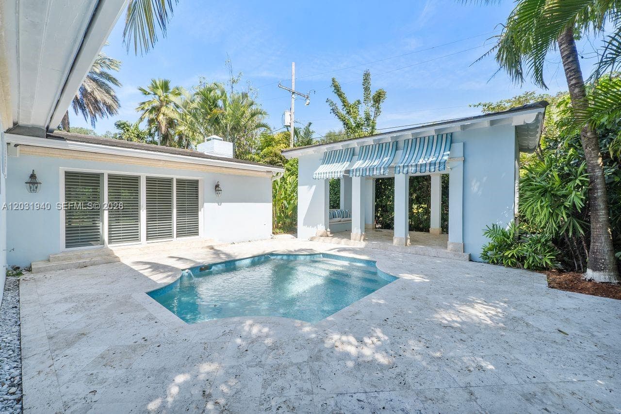 1037 Alfonso Ave, Coral Gables FL 33146 — 52