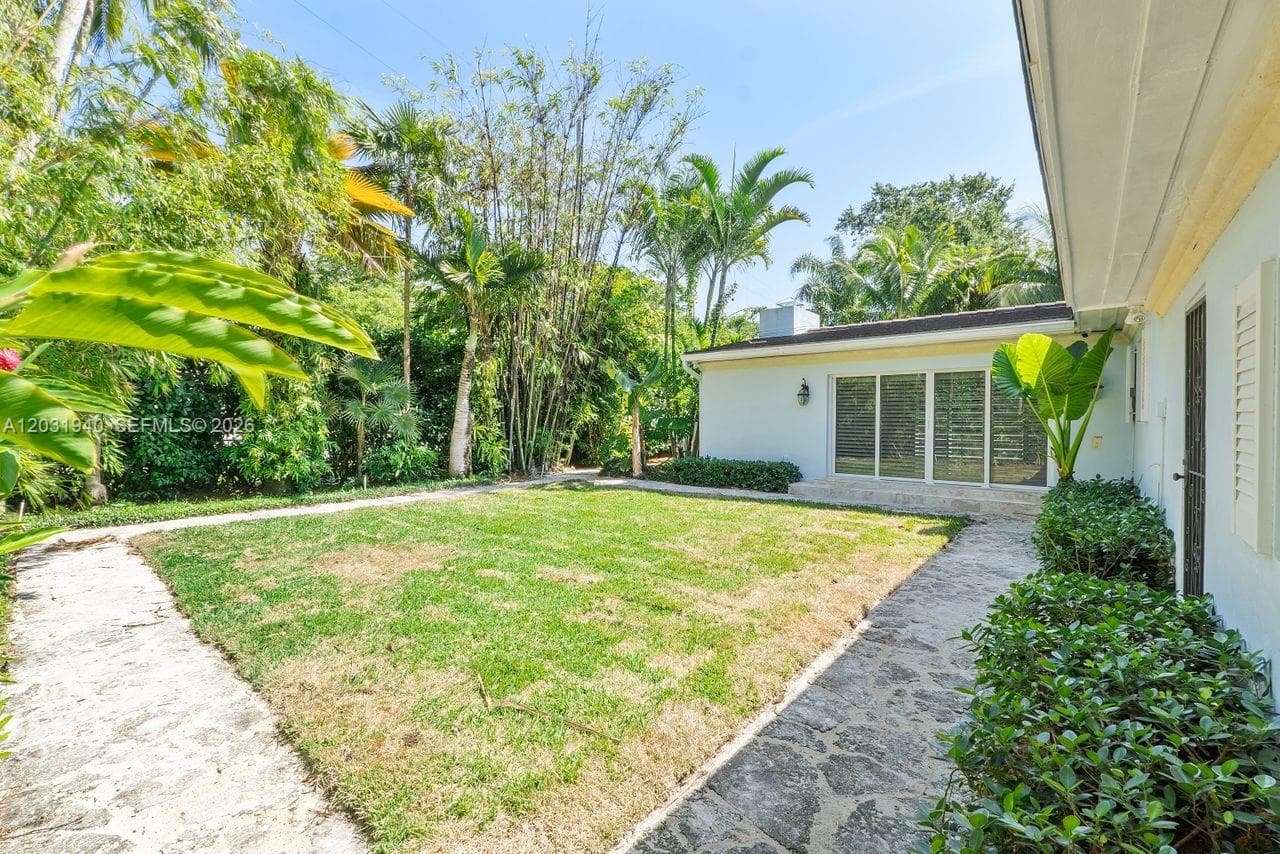 1037 Alfonso Ave, Coral Gables FL 33146 — 46