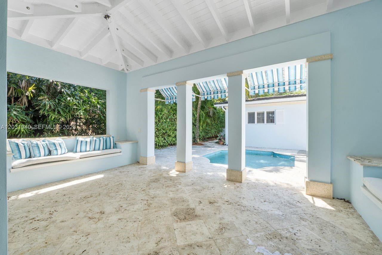 1037 Alfonso Ave, Coral Gables FL 33146 — 53