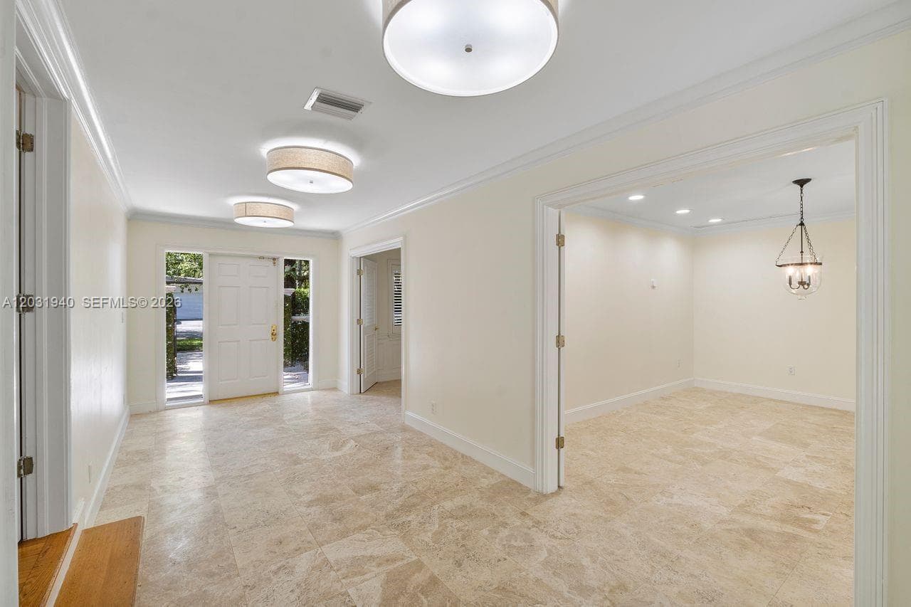 1037 Alfonso Ave, Coral Gables FL 33146 — 28