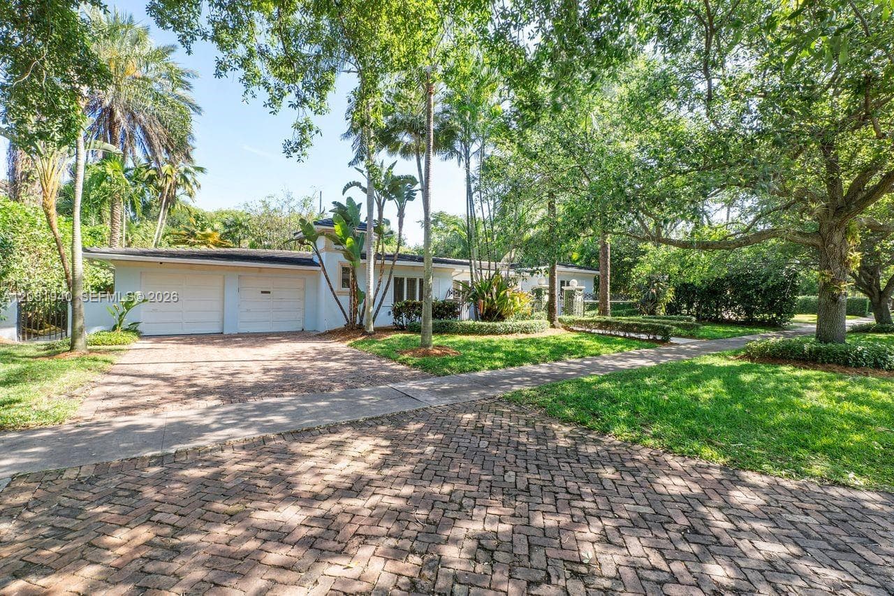 1037 Alfonso Ave, Coral Gables FL 33146 — 10