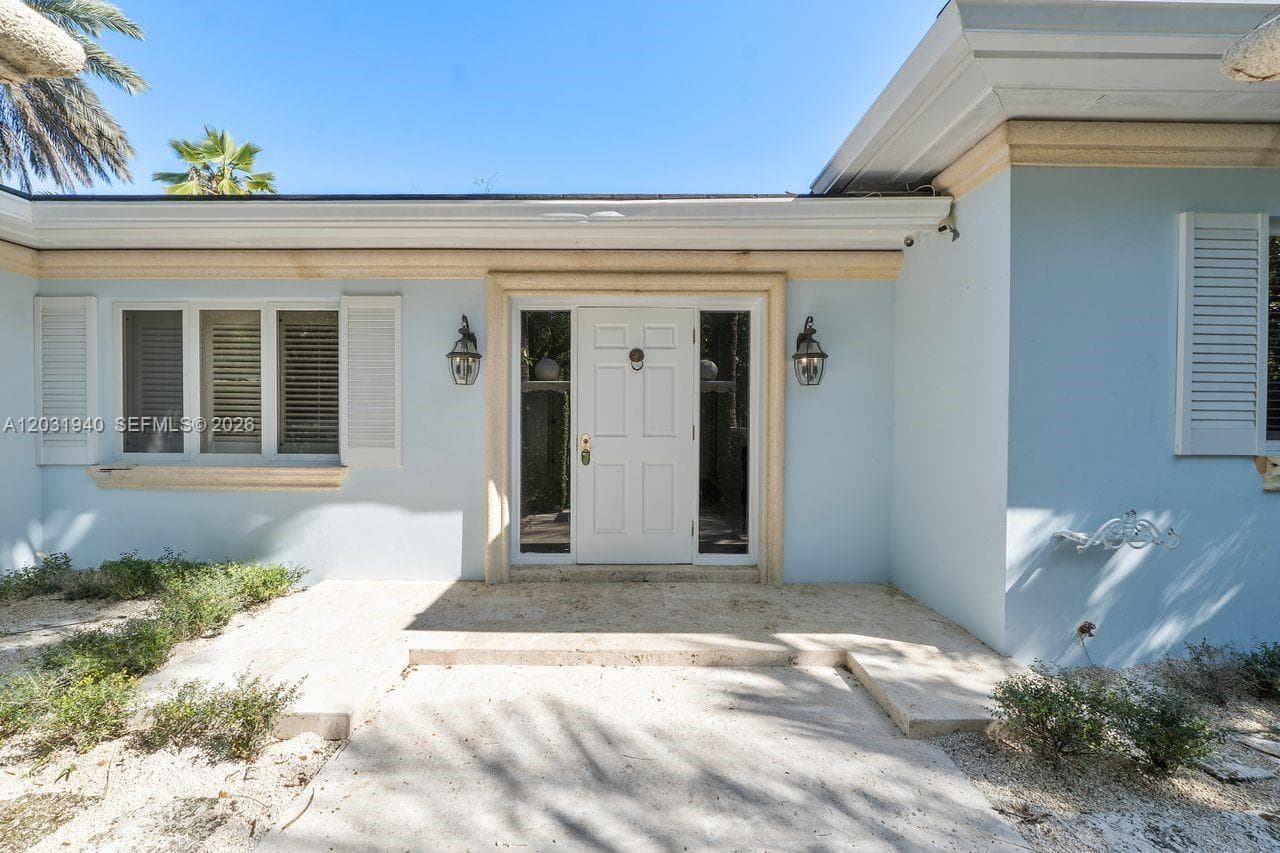 1037 Alfonso Ave, Coral Gables FL 33146 — 14
