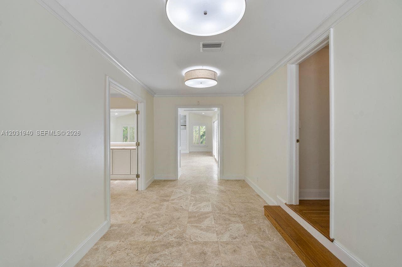 1037 Alfonso Ave, Coral Gables FL 33146 — 18