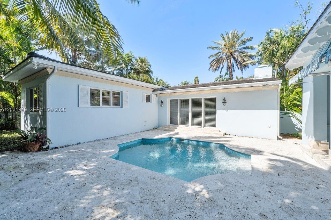 1037 Alfonso Ave, Coral Gables FL 33146 — 51