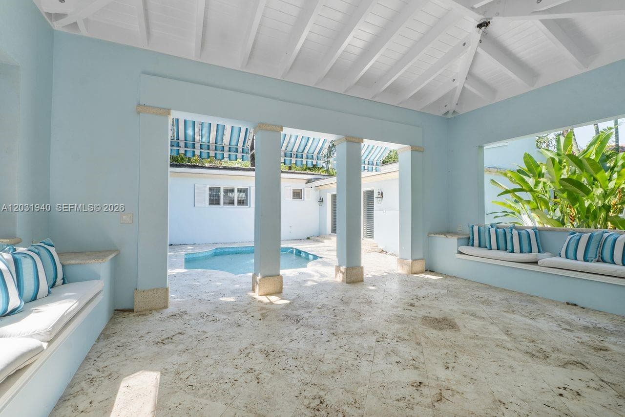 1037 Alfonso Ave, Coral Gables FL 33146 — 54