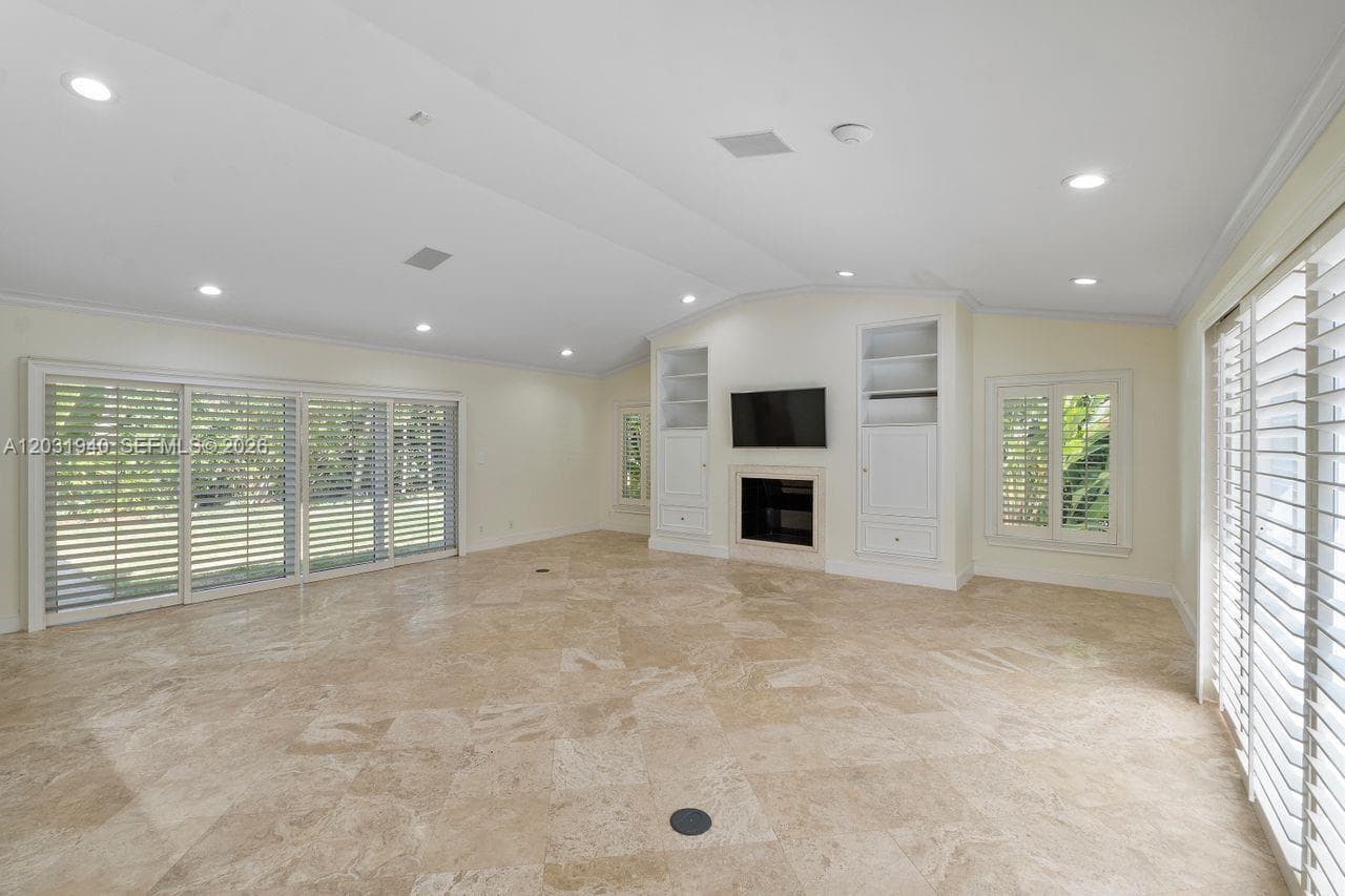 1037 Alfonso Ave, Coral Gables FL 33146 — 37