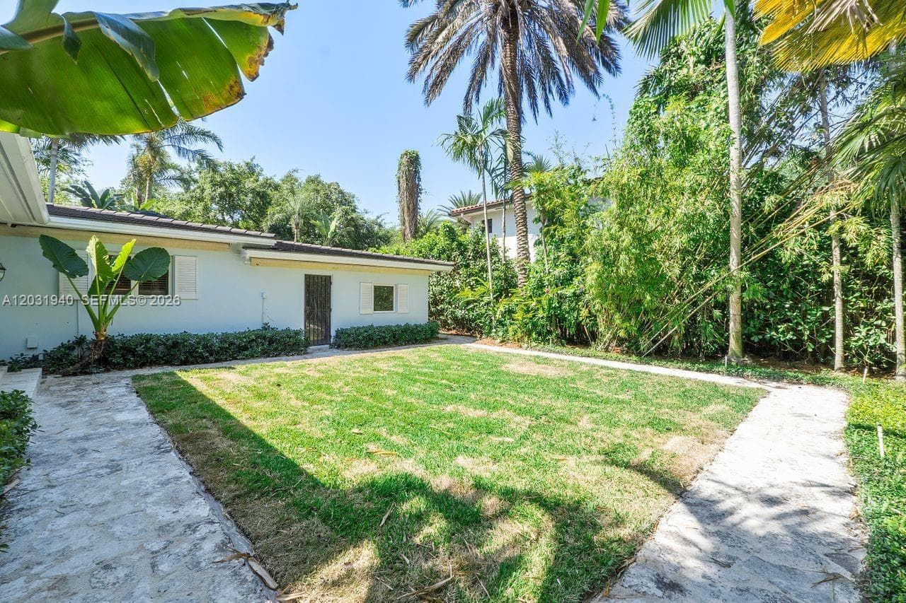 1037 Alfonso Ave, Coral Gables FL 33146 — 48