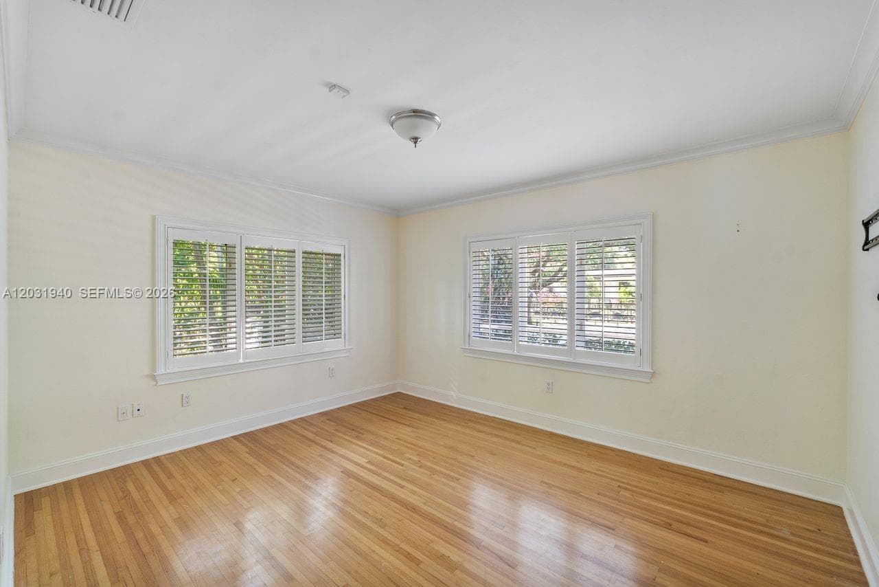 1037 Alfonso Ave, Coral Gables FL 33146 — 35