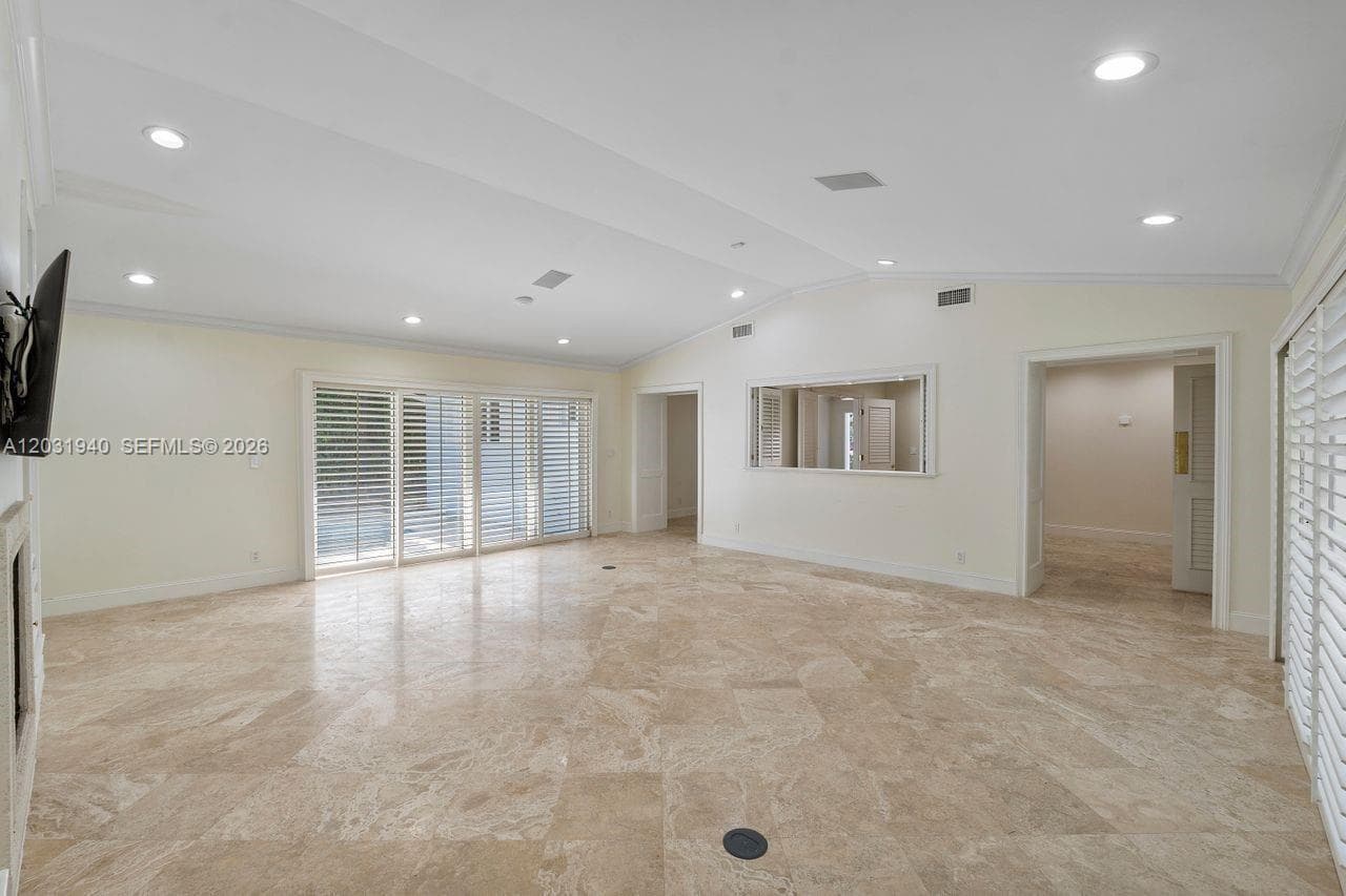 1037 Alfonso Ave, Coral Gables FL 33146 — 39