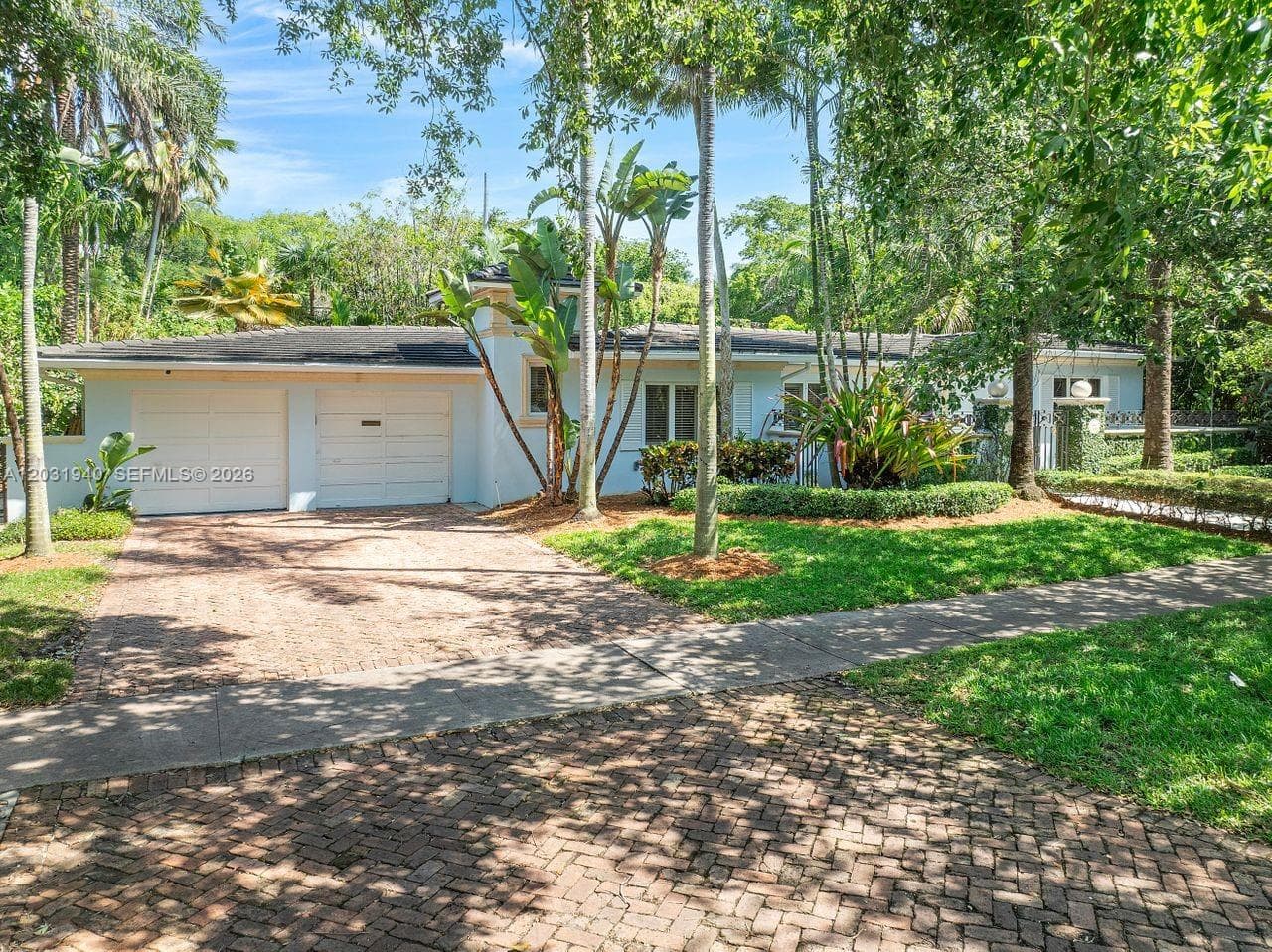 1037 Alfonso Ave, Coral Gables FL 33146 — 4