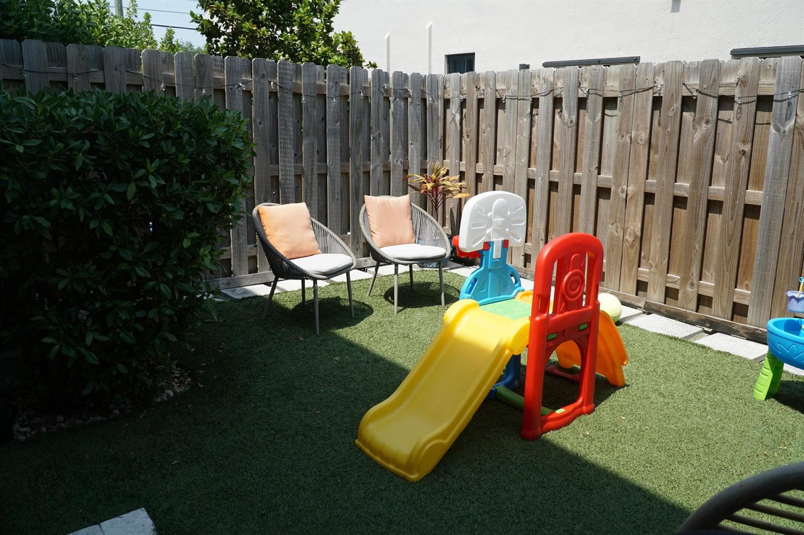21435 NE 2nd Place, Miami FL 33161 — 20