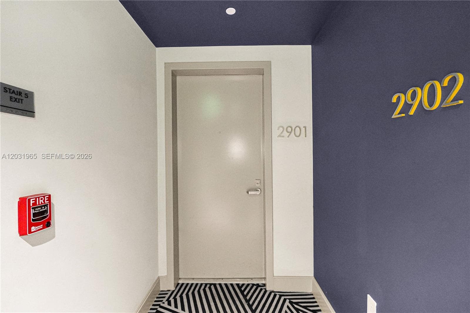 45 SW 9th St # 2901, Miami FL 33130 — 27