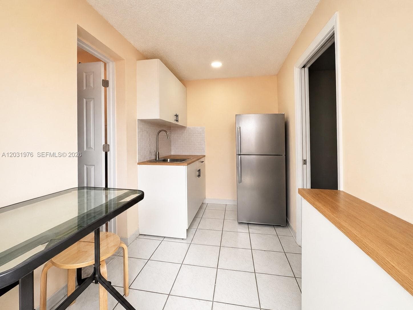 855 W 70th Pl, Hialeah FL 33014 — 24