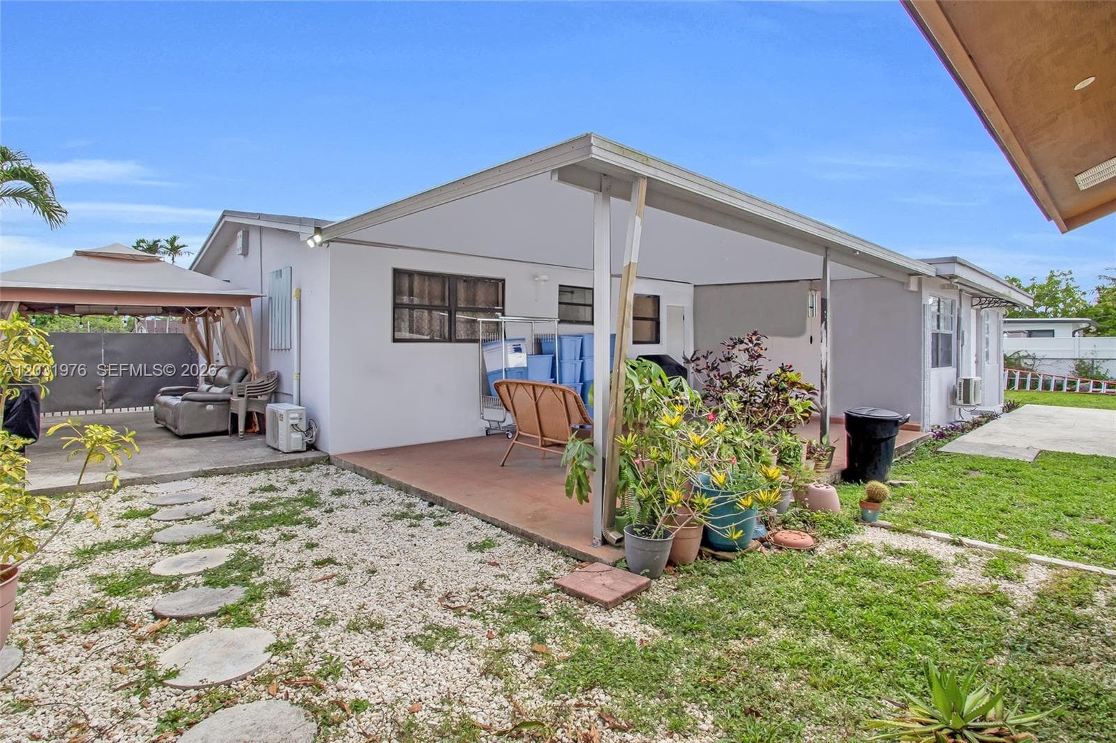 855 W 70th Pl, Hialeah FL 33014 — 39