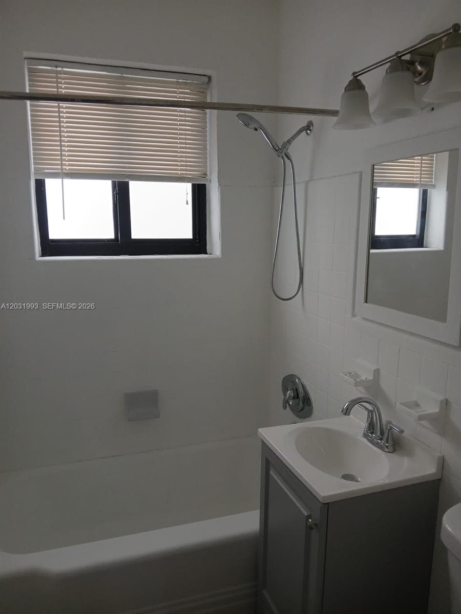 1400 NE 148th St # 2, Miami FL 33161 — 13