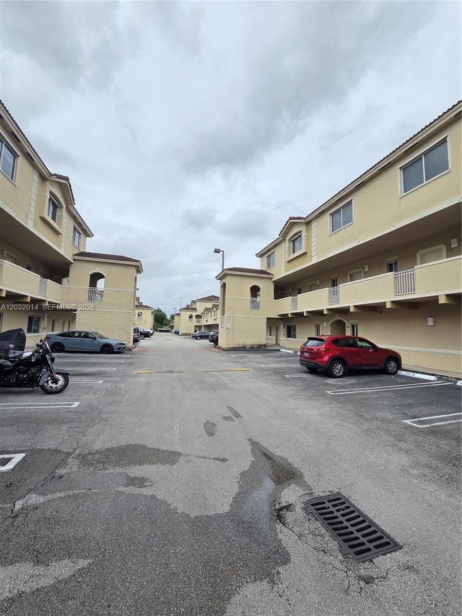 7989 NW 8th St # 108D, Miami FL 33126 — 2