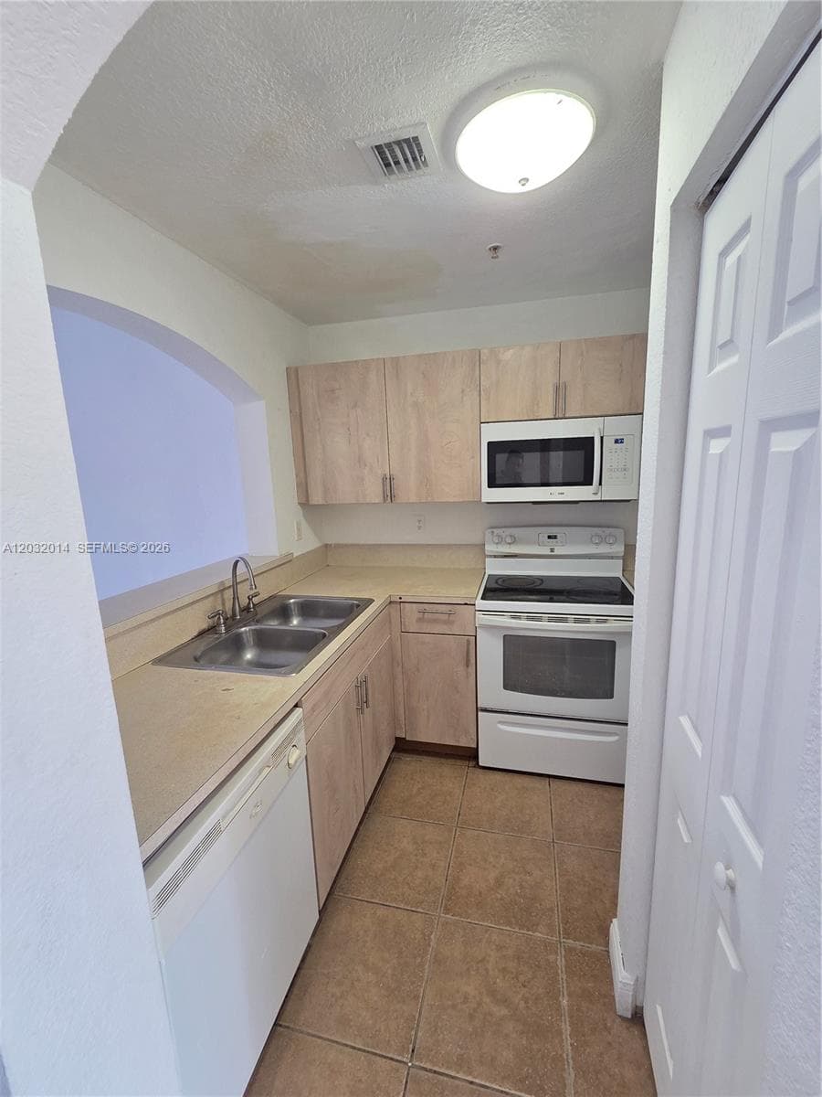 7989 NW 8th St # 108D, Miami FL 33126 — 5