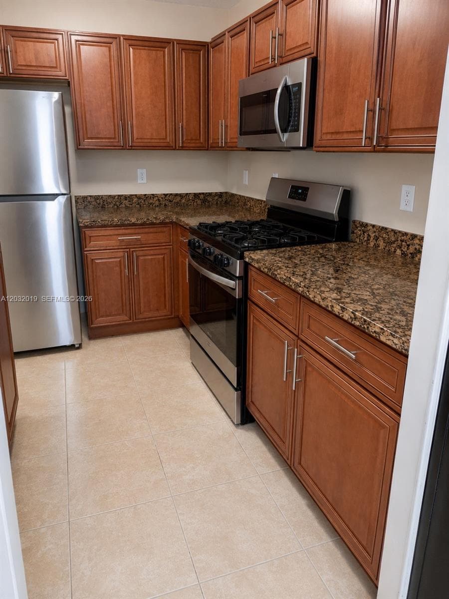 1990 NW 4th Ct # 1, Miami FL 33136 — 3