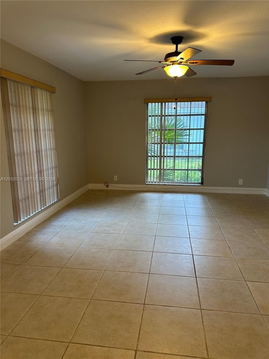 7956 Camino Cir # A4, Miami FL 33143 — 17