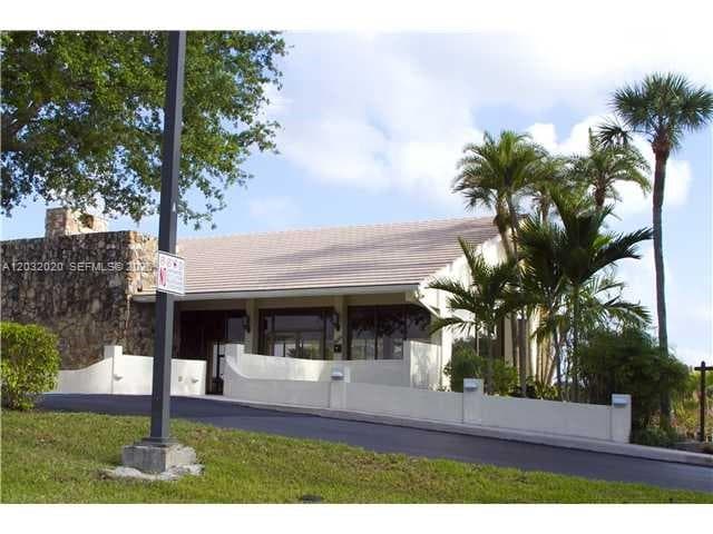 7956 Camino Cir # A4, Miami FL 33143 — 1