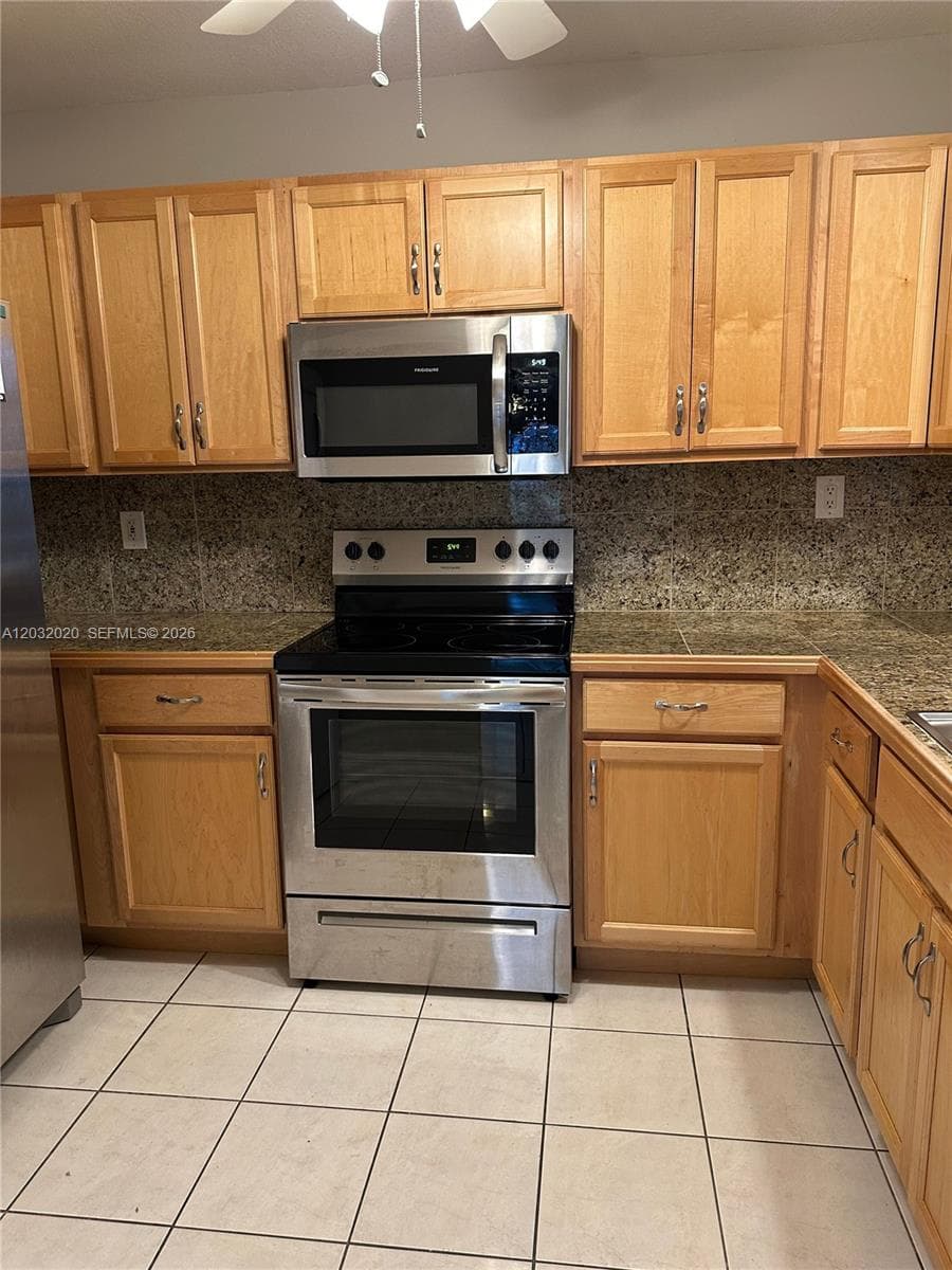 7956 Camino Cir # A4, Miami FL 33143 — 15