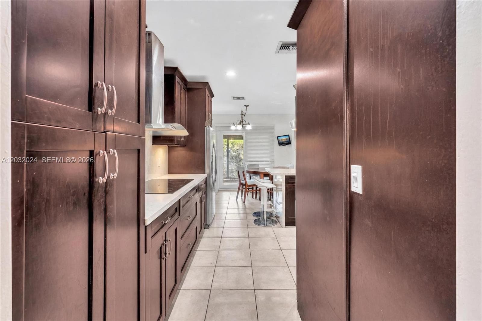 19901 Highland Lakes Blvd, Miami FL 33179 — 13