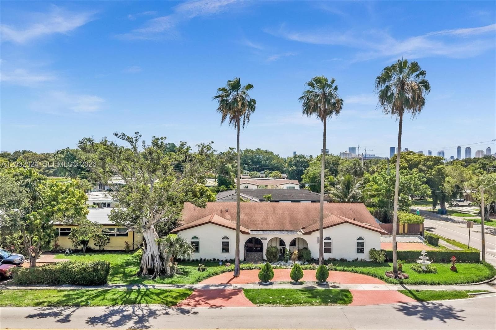 19901 Highland Lakes Blvd, Miami FL 33179 — 1