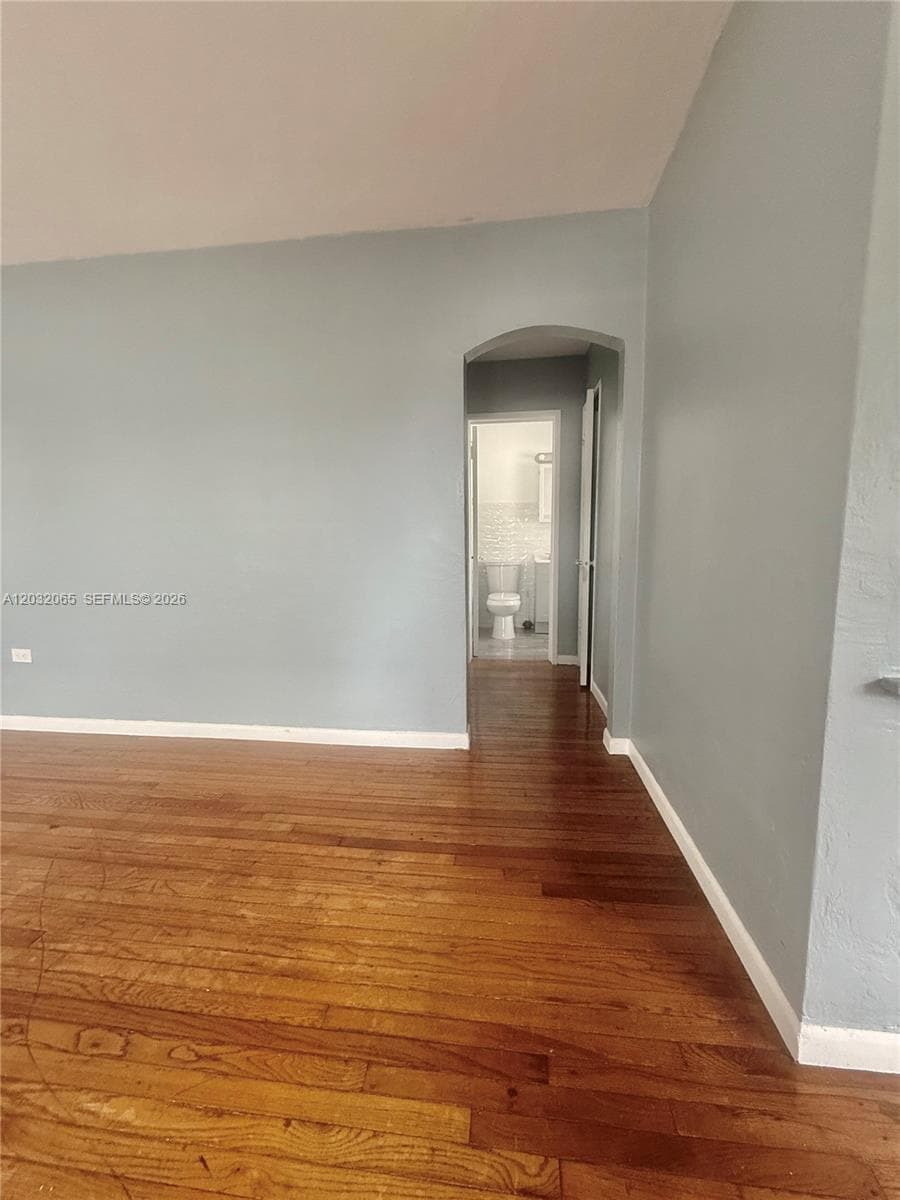 1730 Marseille Dr # 4, Miami Beach FL 33141 — 6
