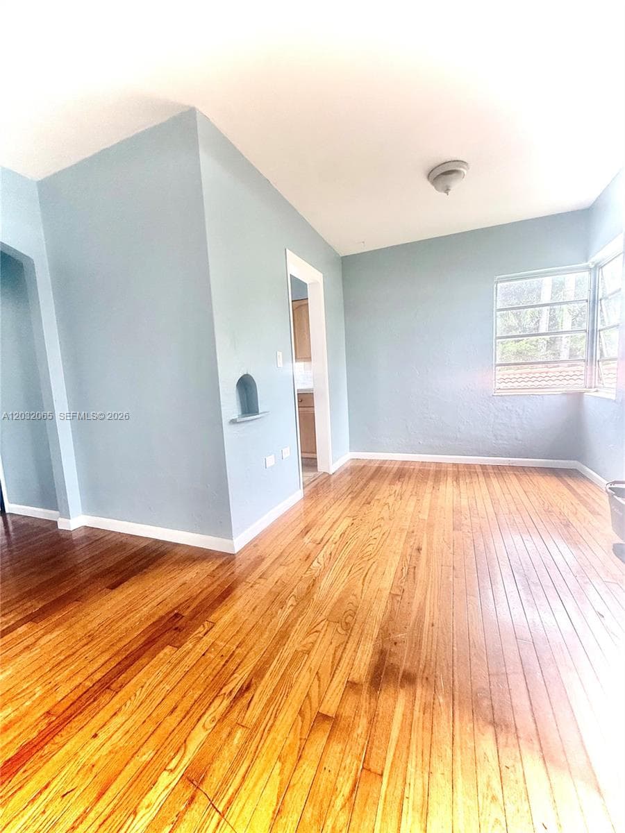 1730 Marseille Dr # 4, Miami Beach FL 33141 — 7
