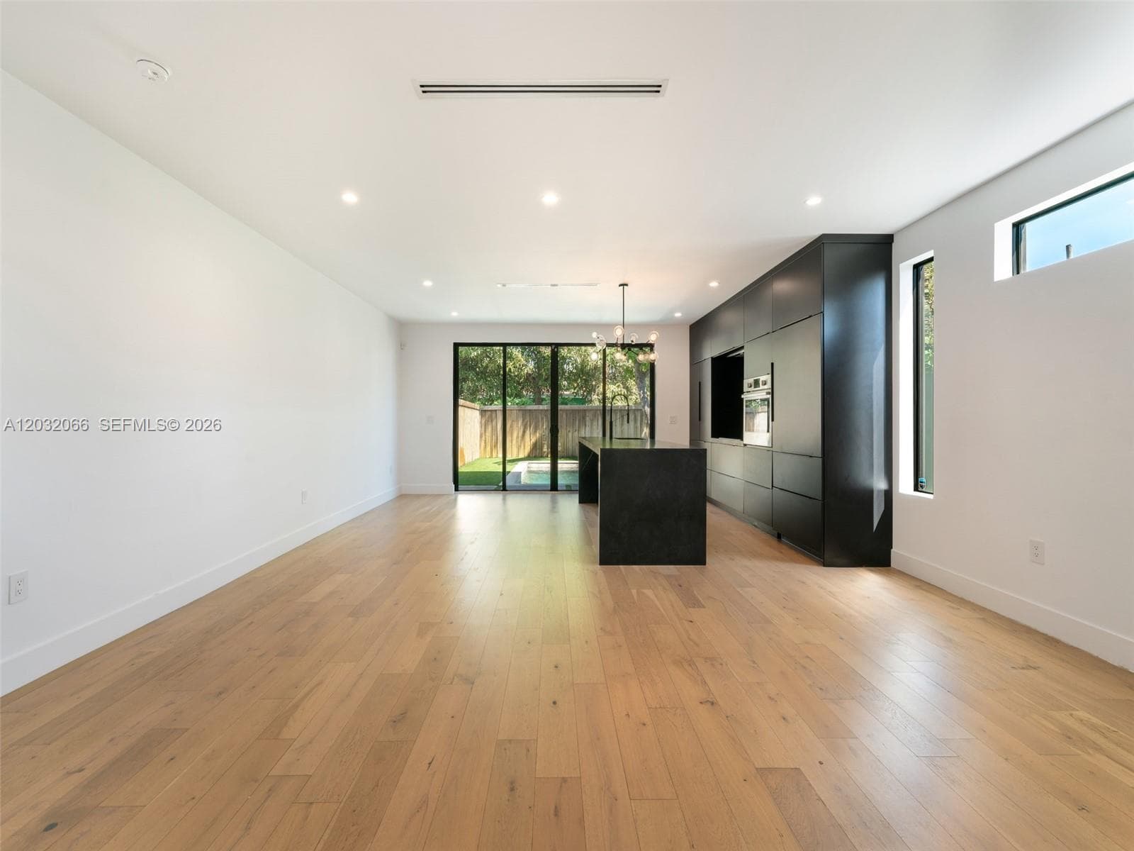 227 NW 39th St, Miami FL 33127 — 5