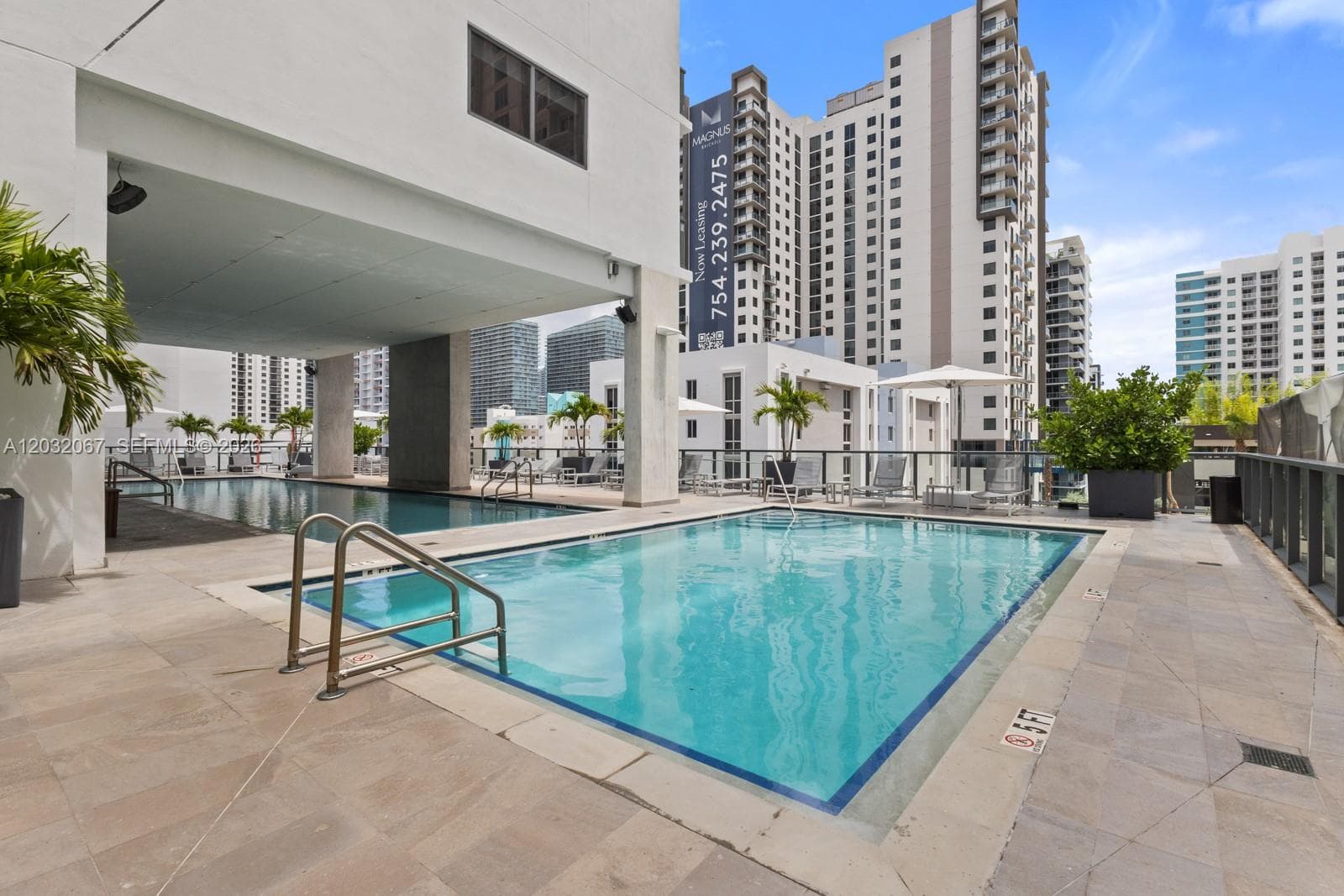 239 SW 9TH St # 301, Miami FL 33130 — 12