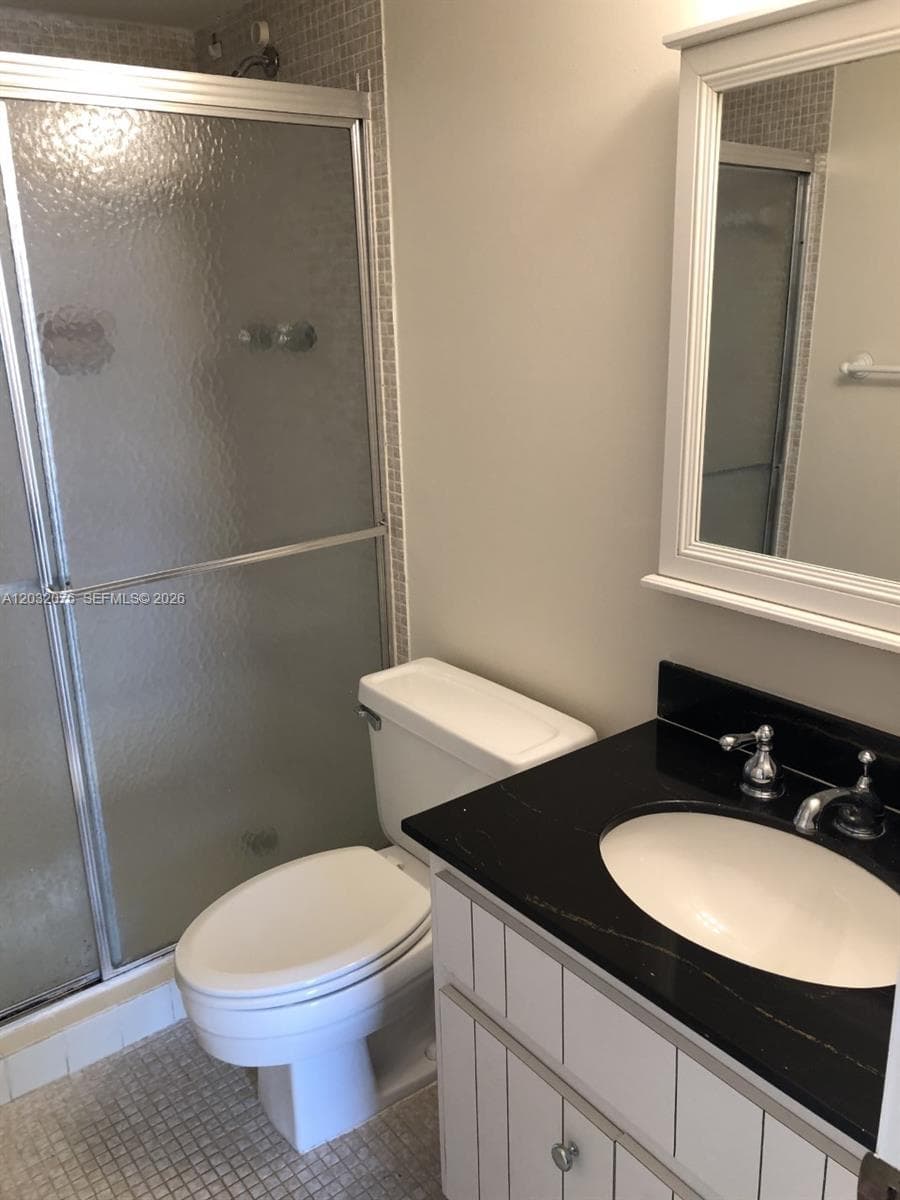 150 Ocean Lane Dr # 4B, Key Biscayne FL 33149 — 25