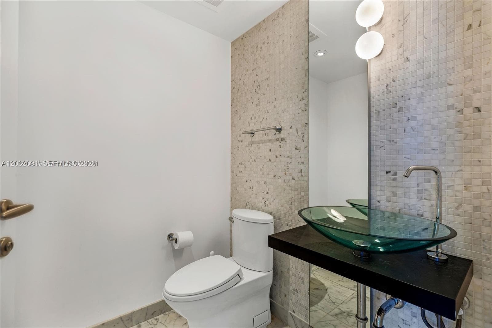 200 Biscayne Boulevard Way # 3713, Miami FL 33131 — 4