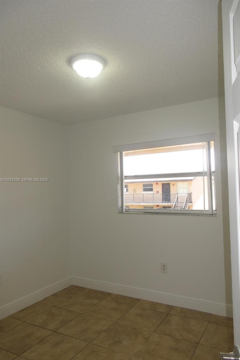 5461 W 24th Ave # 67, Hialeah FL 33016 — 13