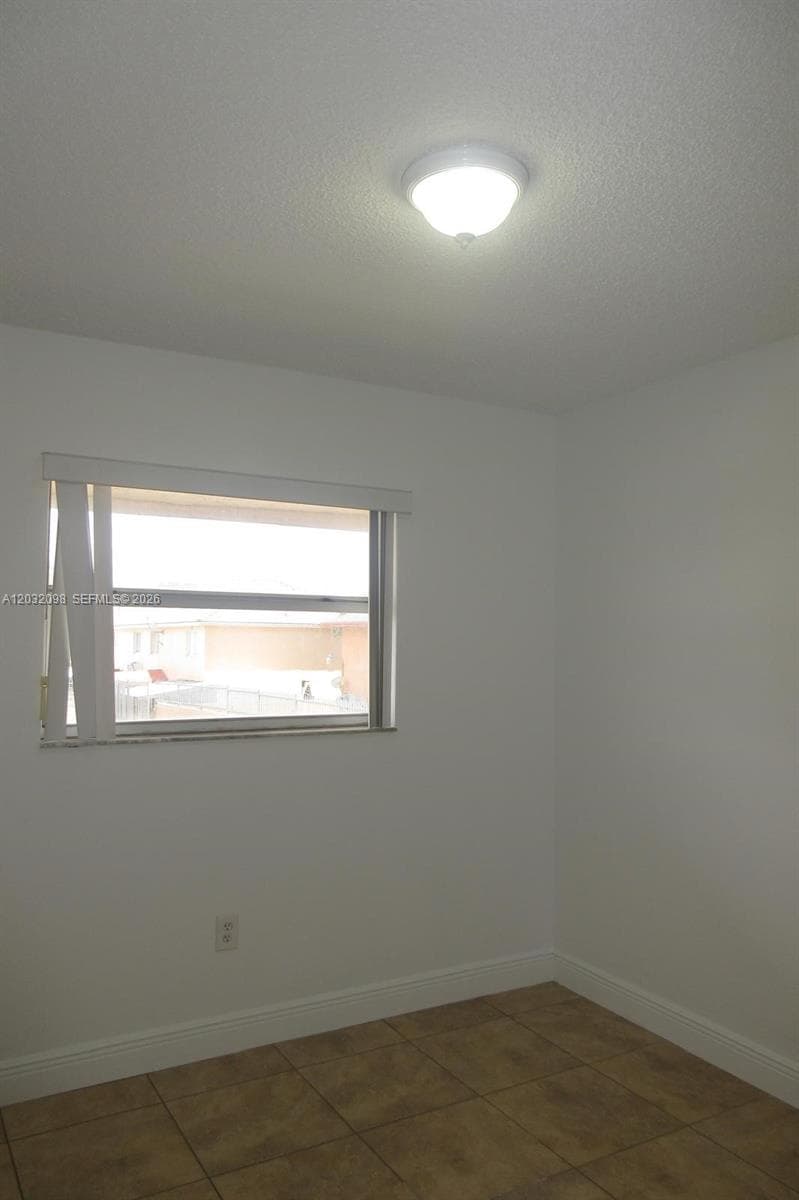 5461 W 24th Ave # 67, Hialeah FL 33016 — 15