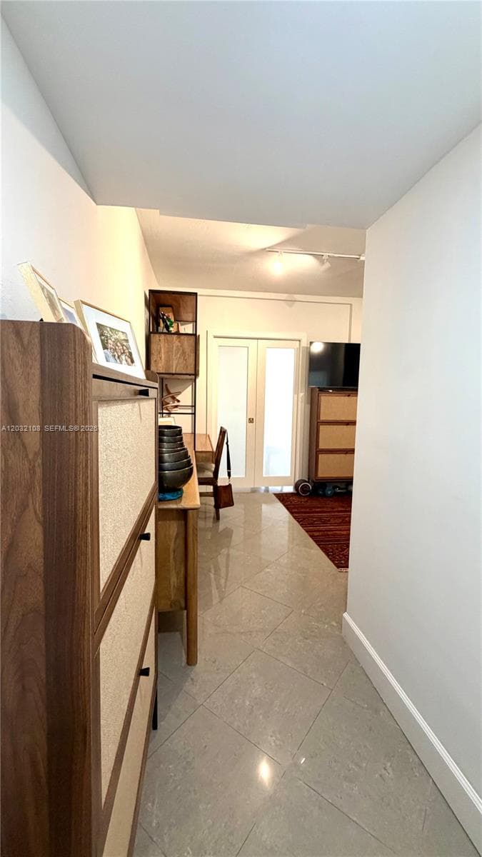 626 Meridian Ave # 5, Miami Beach FL 33139 — 5