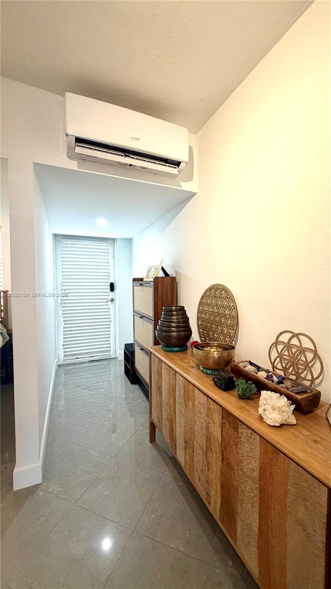 626 Meridian Ave # 5, Miami Beach FL 33139 — 4