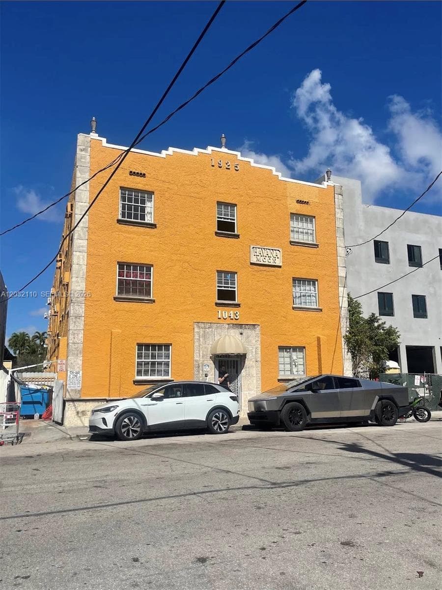 1043 NW 2nd St # 2, Miami FL 33128 — 2