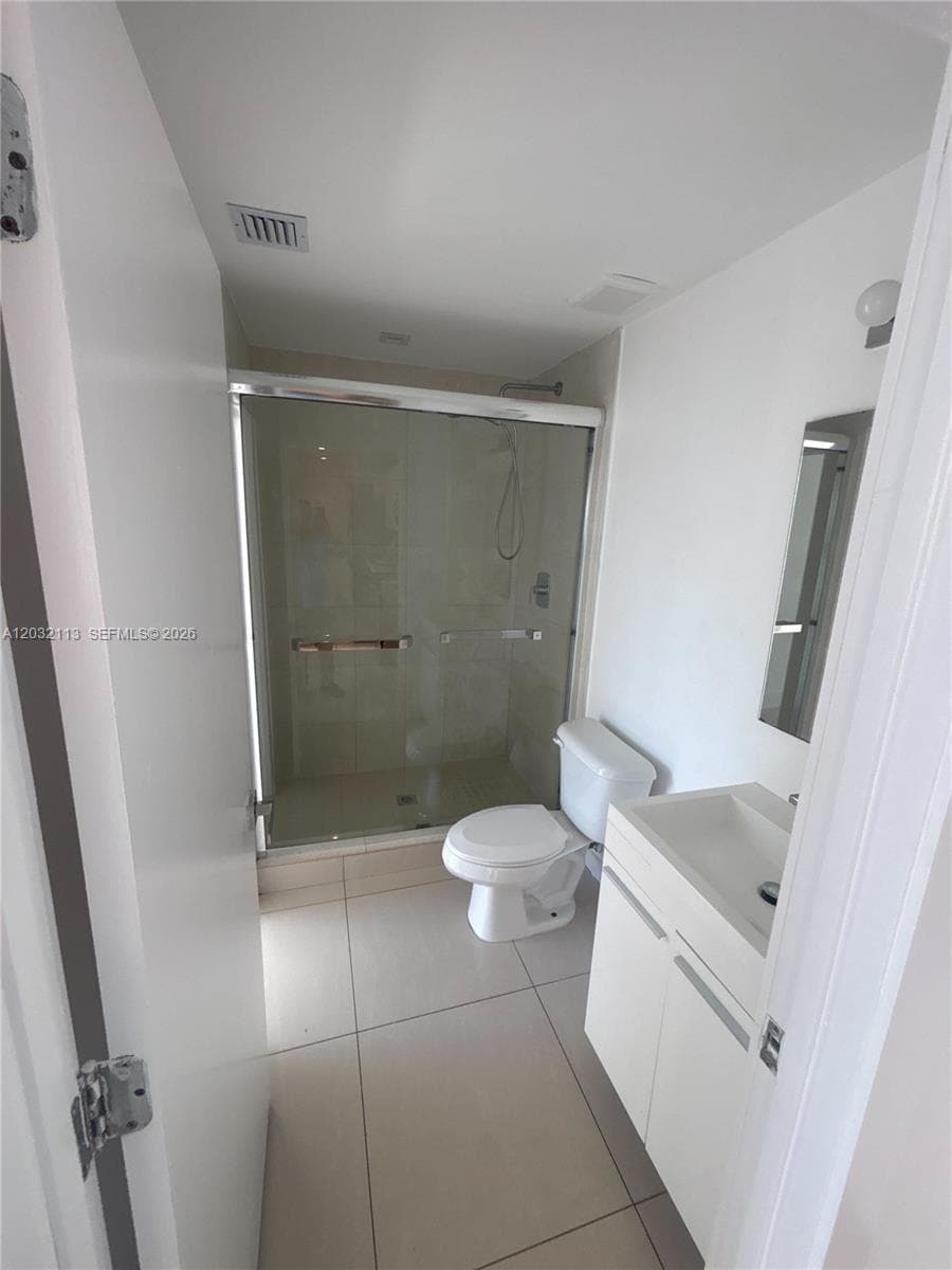 829 SW 18th Ave # 203, Miami FL 33135 — 5