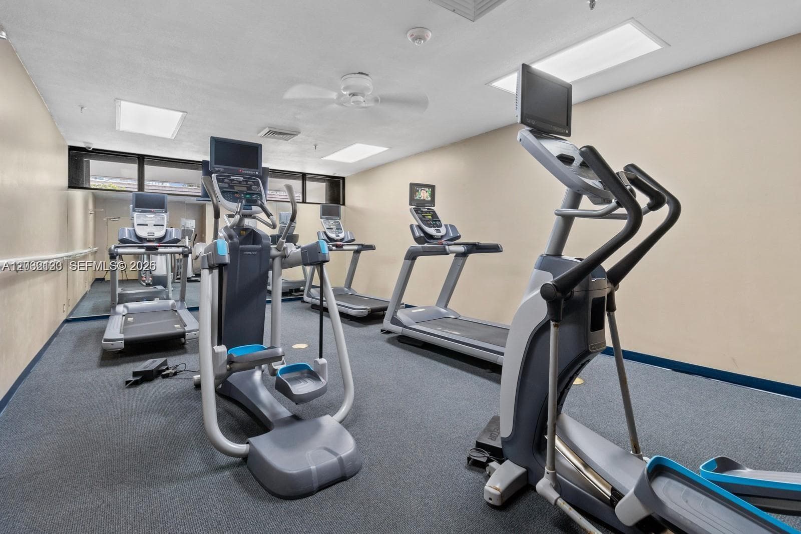 520 Brickell Key Dr # A307, Miami FL 33131 — 30