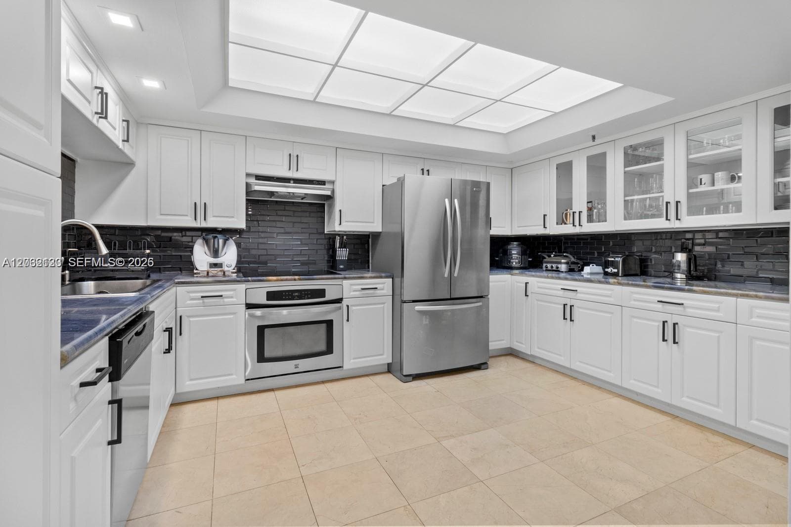 520 Brickell Key Dr # A307, Miami FL 33131 — 15
