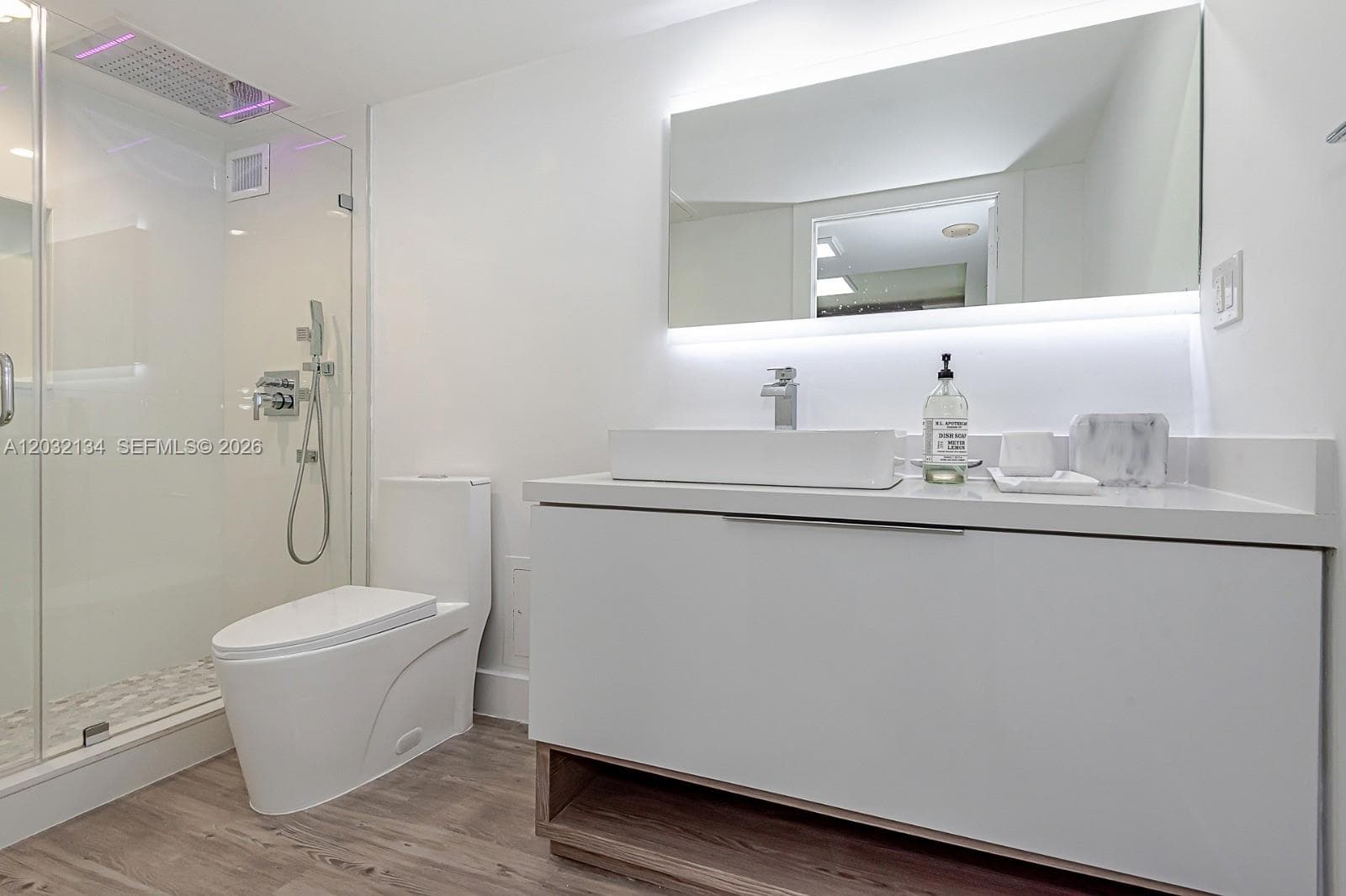 2301 Collins Ave # 843, Miami Beach FL 33139 — 17