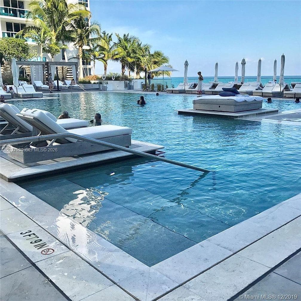 2301 Collins Ave # 843, Miami Beach FL 33139 — 32