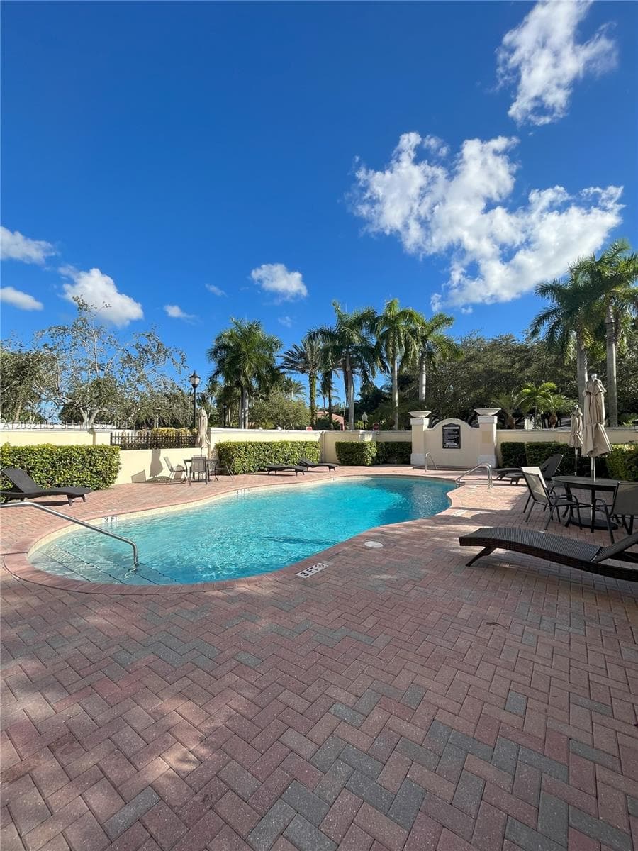 215 SW 42nd Ave # 708, Miami FL 33134 — 25
