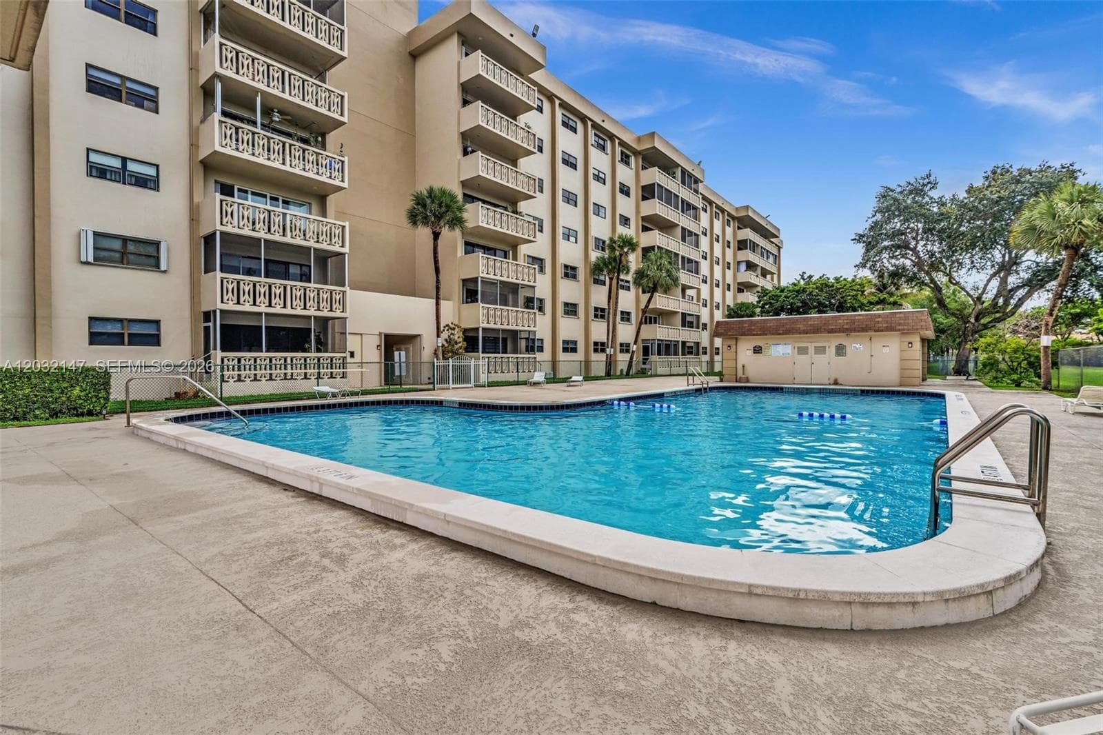 800 NE 195th St # 710, Miami FL 33179 — 23