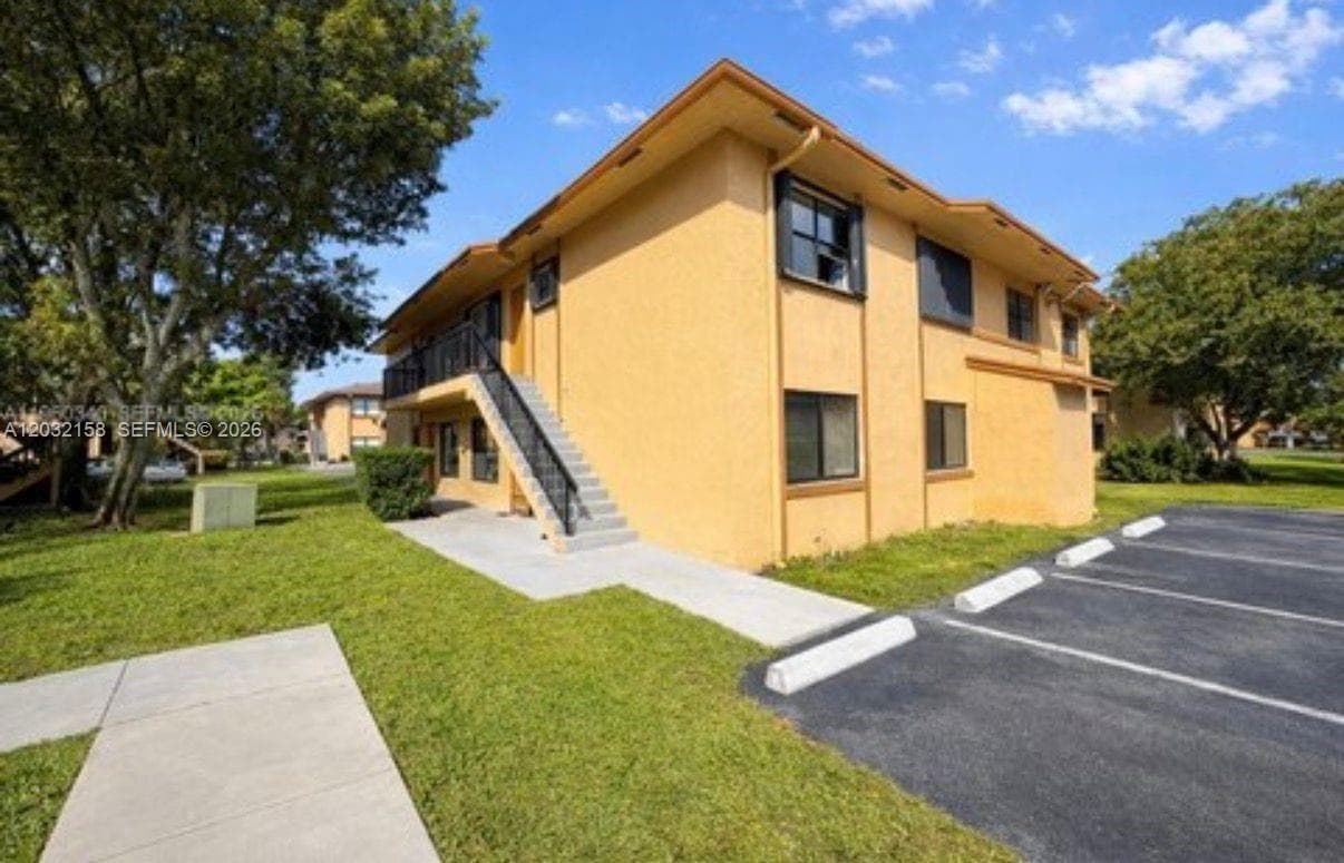 2530 W 67th Pl # 29, Hialeah FL 33016 — 1