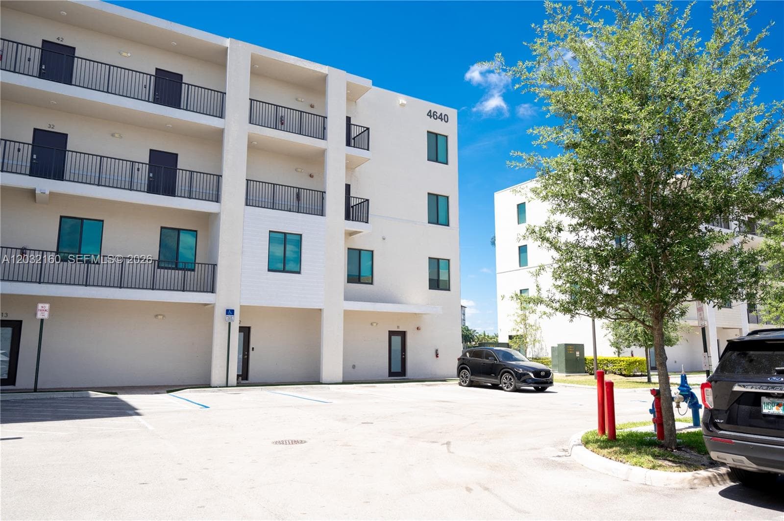4640 NW 84th Ave # 12, Doral FL 33166 — 36