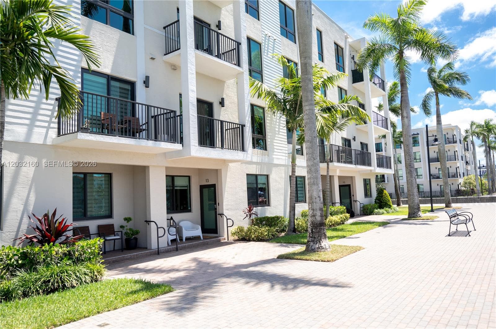 4640 NW 84th Ave # 12, Doral FL 33166 — 35