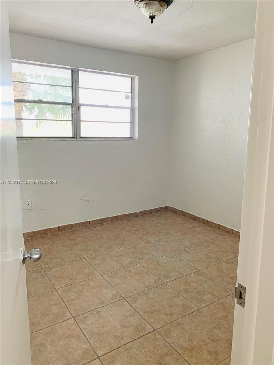 6900 N Kendall Dr # A304, Pinecrest FL 33156 — 9