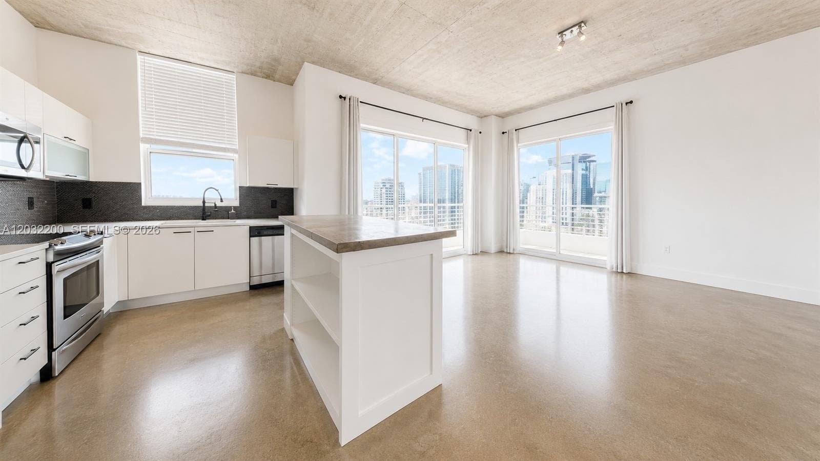 133 NE 2nd Ave # 3112, Miami FL 33132 — 1